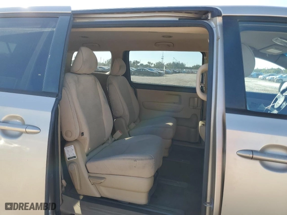 2016 Kia Sedona L with VIN KNDMA5C14G6186147, listed as a Copart auction lot 82120994 with 27,739 mi miles and Clean Title. Bid and sale history available at carsss.com. Image 11.