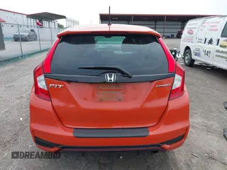 2020 Honda Fit Sport z VIN 3HGGK5H68LM726836, wystawiony jako IAAI lot #41877016 z przebiegiem 103 554 mil mil oraz . Historia ofert i sprzedaży dostępna na DreamBid. Obrazek 17.