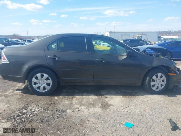 2006 Ford Fusion S with VIN 3FAFP06Z76R206846, listed as a IAAI auction lot 41882634 with 200,612 mi miles. Bid and sale history available at carsss.com. Image 12.