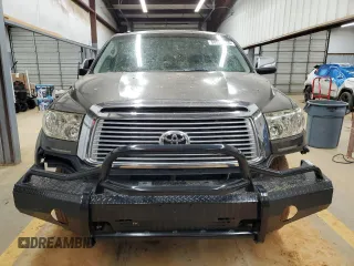 2010 Toyota Tundra Limited z VIN 5TFHW5F16AX119890, wystawiony jako Copart lot #88932465 z przebiegiem 312 300 mil mil oraz Czysty tytuł • Clean title. Historia ofert i sprzedaży dostępna na DreamBid. Obrazek 5.