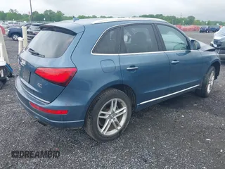 2017 Audi Q5 Premium Plus z VIN WA1L2AFP7HA039170, wystawiony jako IAAI lot #42192460 z przebiegiem 93 527 mil mil oraz . Historia ofert i sprzedaży dostępna na DreamBid. Obrazek 4.