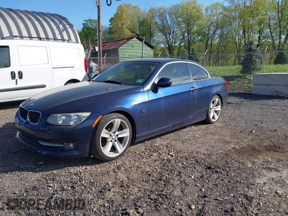 2011 BMW 3 Series 328i z VIN WBADW7C57BE544742, wystawiony jako IAAI lot #42138480 z przebiegiem 152 402 mil mil oraz . Historia ofert i sprzedaży dostępna na DreamBid. Obrazek 2.