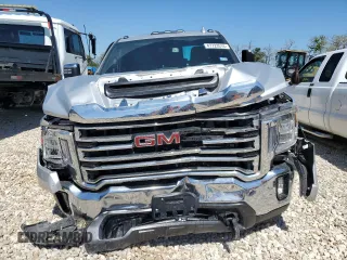 2022 GMC Sierra 3500HD SLT z VIN 1GT49UEY5NF360897, wystawiony jako Copart lot #47723514 z przebiegiem 8272 mil mil oraz Szkody całkowita. Historia ofert i sprzedaży dostępna na DreamBid. Obrazek 9.