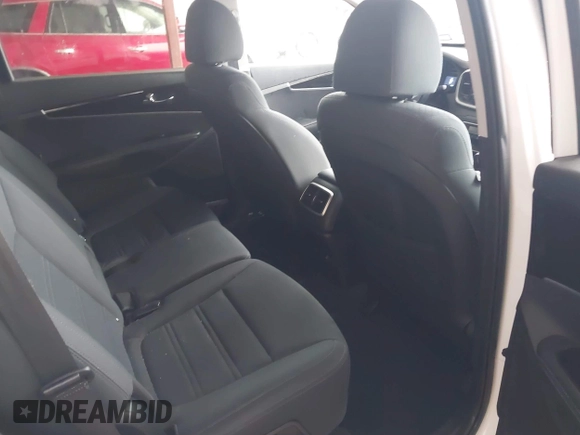 2019 Kia Sorento LX z VIN 5XYPG4A57KG609790, wystawiony jako IAAI lot #42199013 z przebiegiem 83 091 mil mil oraz . Historia ofert i sprzedaży dostępna na DreamBid. Obrazek 8.