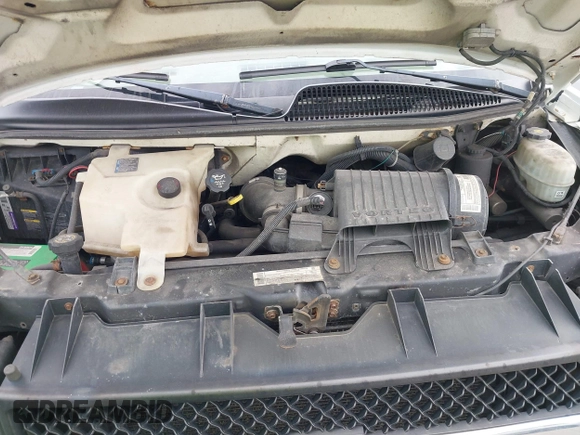 2003 Chevrolet Express Cargo with VIN 1GCGG25V031175986, listed as a IAAI auction lot 42144402 with 353,661 mi miles and . Bid and sale history available at DreamBid. Image 10.