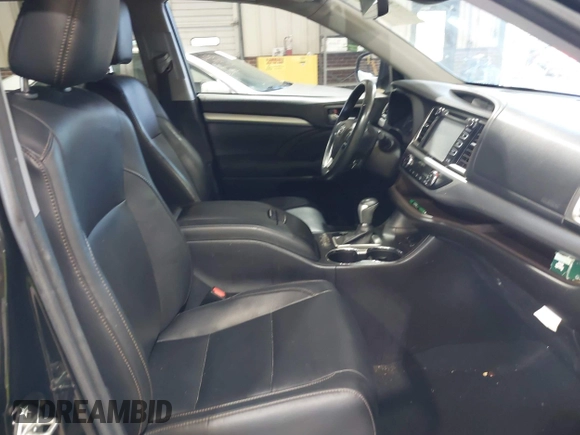 2017 Toyota Highlander XLE with VIN 5TDJZRFH6HS444309, listed as a IAAI auction lot 42640086 with 54,179 mi miles and . Bid and sale history available at DreamBid. Image 5.