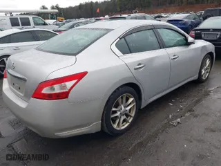 2011 Nissan Maxima 3.5 S with VIN 1N4AA5AP2BC828410, listed as a IAAI auction lot 41808564 with 266,273 mi miles. Bid and sale history available at carsss.com. Image 4.