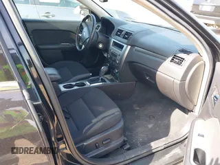 2012 Ford Fusion Hybrid z VIN 3FADP0L31CR380821, wystawiony jako IAAI lot #42332256 z przebiegiem 59 431 mil mil oraz . Historia ofert i sprzedaży dostępna na DreamBid. Obrazek 5.