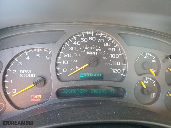 2004 Chevrolet Silverado 1500 Work Truck with VIN 1GCEC19X04Z258782, listed as a Copart auction lot 48362245 with 252,253 mi miles and Salvage Title. Bid and sale history available at carsss.com. Image 9.