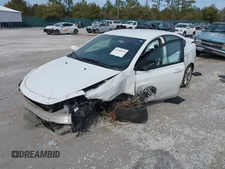 2013 Dodge Dart SXT with VIN 1C3CDFBA4DD142221, listed as a IAAI auction lot 41444635 with 1 mi miles. Bid and sale history available at carsss.com. Image 17.