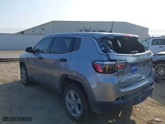 2024 Jeep Compass Sport with VIN 3C4NJDAN1RT577897, listed as a IAAI auction lot 40581200 with 14,500 mi miles. Bid and sale history available at carsss.com. Image 3.