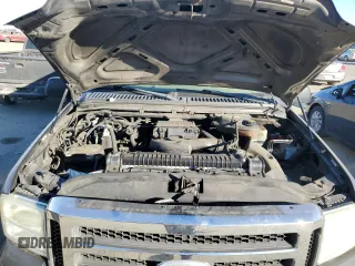 2005 Ford Super Duty F-250 XL with VIN 1FTSW20525EA80684, listed as a Copart auction lot 89100935 with 0 mi miles and Salvage Title. Bid and sale history available at carsss.com. Image 11.