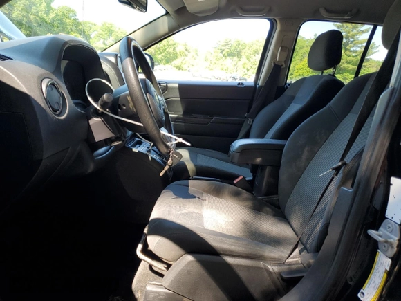 2016 Jeep Compass Sport with VIN 1C4NJDBB3GD522536, listed as a Copart auction lot 58891195 with 134,616 mi miles and Clean title. Bid and sale history available at DreamBid. Image 7.