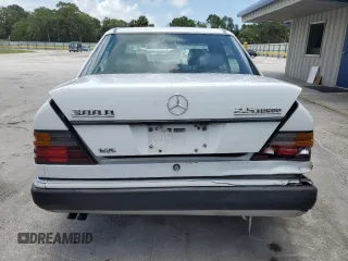 1992 Mercedes-Benz 300 с VIN WDBEB28E4NB612434, выставлен на аукционе Copart как лот 60254235 с пробегом 271 258 миль миль и Списание • Salvage title. История ставок и продаж доступна на DreamBid. Изображение 6.
