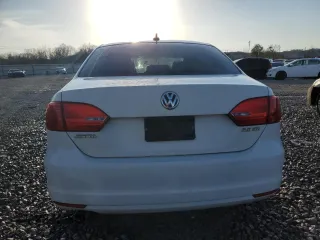 2013 Volkswagen Jetta SE with VIN 3VWDX7AJ8DM210472, listed as a Copart auction lot 44697165 with 132,736 mi miles and Salvage title. Bid and sale history available at DreamBid. Image 6.