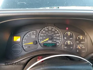 2001 Chevrolet Suburban LS z VIN 3GNFK16T91G221421, wystawiony jako Copart lot #87094634 z przebiegiem 186 977 mil mil oraz Szkoda całkowita • Salvage title. Historia ofert i sprzedaży dostępna na DreamBid. Obrazek 9.