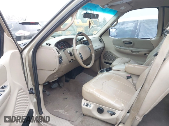 2000 Ford F-150 XL z VIN 1FTRX07W8YKA26326, wystawiony jako IAAI lot #41684242 z przebiegiem 222 808 mil mil oraz . Historia ofert i sprzedaży dostępna na DreamBid. Obrazek 5.