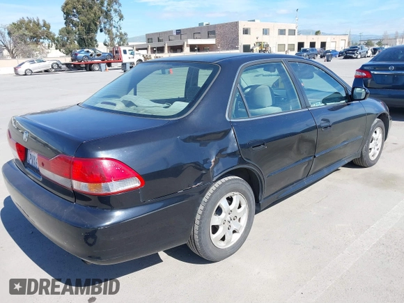 2001 Honda Accord EX z VIN JHMCG66881C015997, wystawiony jako IAAI lot #41902990 z przebiegiem Nie podano mil oraz . Historia ofert i sprzedaży dostępna na DreamBid. Obrazek 4.