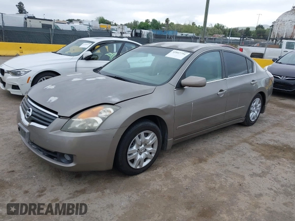 2007 Nissan Altima 2.5 with VIN 1N4AL21E27N404891, listed as a IAAI auction lot 42047791 with 187,232 mi miles. Bid and sale history available at carsss.com. Image 2.
