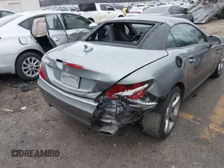 2012 Mercedes-Benz SLK 350 с VIN WDDPK5HA1CF007243, выставлен на аукционе IAAI как лот 41313121 с пробегом 137 538 миль миль и . История ставок и продаж доступна на DreamBid. Изображение 6.