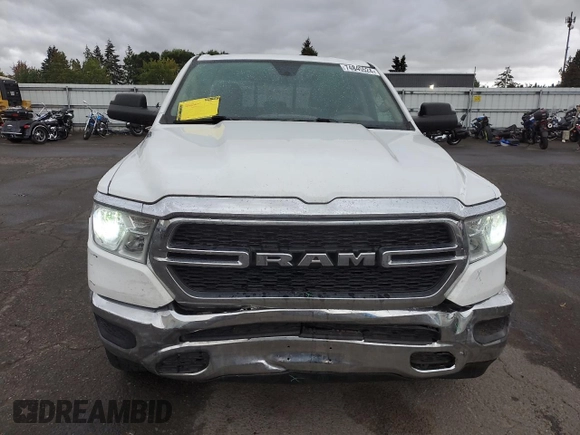 2019 Ram 1500 Tradesman z VIN 1C6SRFCT2KN621955, wystawiony jako Copart lot #74845524 z przebiegiem 123 786 mil mil oraz Szkoda całkowita • Salvage title. Historia ofert i sprzedaży dostępna na DreamBid. Obrazek 5.