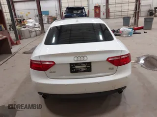 2008 Audi A5 z VIN WAUDK78T58A030231, wystawiony jako IAAI lot #42084381 z przebiegiem 136 049 mil mil oraz . Historia ofert i sprzedaży dostępna na DreamBid. Obrazek 17.