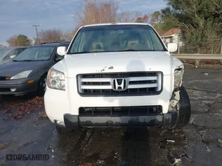 2007 Honda Pilot EX-L with VIN 5FNYF28527B015589, listed as a IAAI auction lot 41113153 with 352,772 mi miles. Bid and sale history available at carsss.com. Image 12.