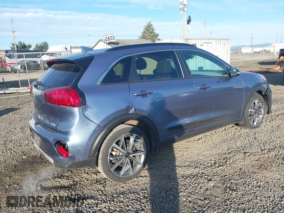 2021 Kia Niro Touring with VIN KNDCC3LC8M5480860, listed as a IAAI auction lot 41885146 with 39,677 mi miles. Bid and sale history available at carsss.com. Image 4.