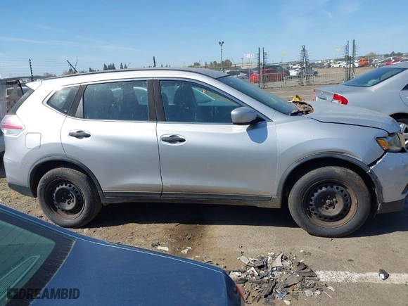 2016 Nissan Rogue SV with VIN JN8AT2MT2GW010360, listed as a IAAI auction lot 41960340 with 136,197 mi miles. Bid and sale history available at carsss.com. Image 13.