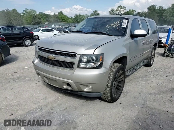 2008 Chevrolet Suburban 3LT z VIN 3GNFC16048G136659, wystawiony jako Copart lot #56365625 z przebiegiem 206 136 mil mil oraz Czysty tytuł • Clean title. Historia ofert i sprzedaży dostępna na DreamBid. Obrazek 14.