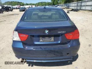 2011 BMW 3 Series 328i xDrive z VIN WBAPK5C52BF122207, wystawiony jako Copart lot #55922795 z przebiegiem 68 906 mil mil oraz Szkoda całkowita • Salvage title. Historia ofert i sprzedaży dostępna na DreamBid. Obrazek 6.