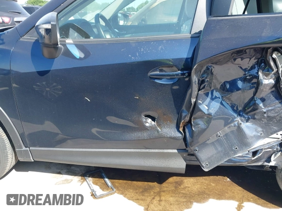 2016 Mazda CX-5 Grand Touring z VIN JM3KE2DY3G0797321, wystawiony jako IAAI lot #42017174 z przebiegiem 65 505 mil mil oraz . Historia ofert i sprzedaży dostępna na DreamBid. Obrazek 6.