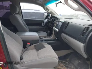 2010 Toyota Tundra 4WD Truck with VIN 5TFUM5F1XAX007758, listed as a IAAI auction lot 41545602 with 441,934 mi miles. Bid and sale history available at carsss.com. Image 5.
