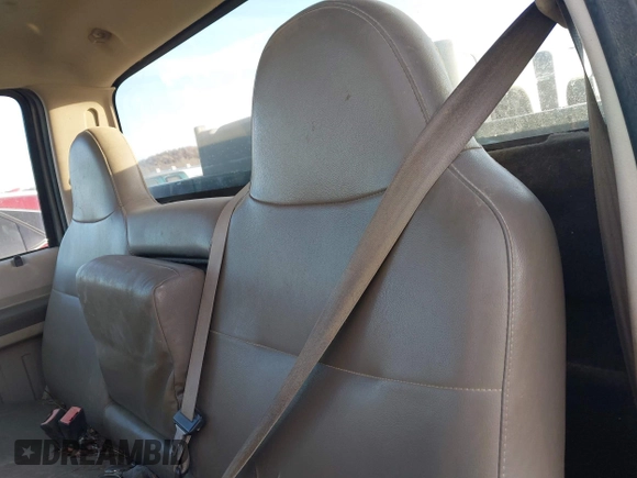 2008 Ford F-250 with VIN 1FDNF21528EC14458, listed as a IAAI auction lot 41011827 with 118,085 mi miles and . Bid and sale history available at DreamBid. Image 8.