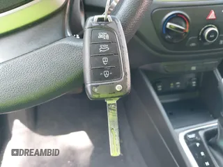 2018 Hyundai Accent SE z VIN 3KPC24A30JE018627, wystawiony jako IAAI lot #42084881 z przebiegiem 123 889 mil mil oraz . Historia ofert i sprzedaży dostępna na DreamBid. Obrazek 11.