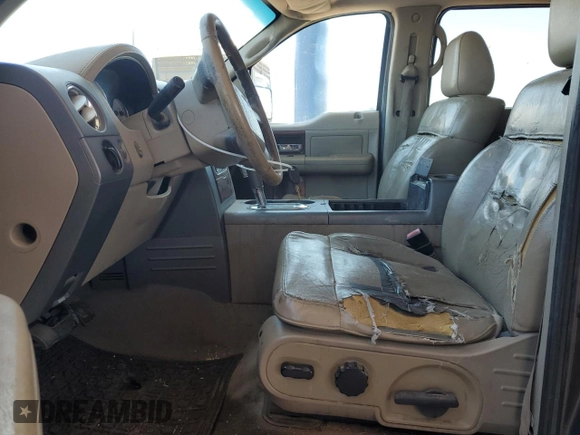 2005 Ford F-150 XLT z VIN 1FTPW12565FA07910, wystawiony jako Copart lot #58243005 z przebiegiem 268 744 mil mil oraz Szkoda całkowita • Salvage title. Historia ofert i sprzedaży dostępna na DreamBid. Obrazek 7.