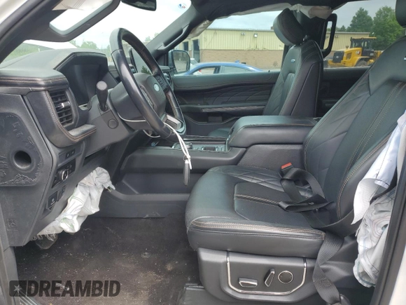 2023 Ford Expedition Max Platinum z VIN 1FMJK1L83PEA26090, wystawiony jako Copart lot #62422905 z przebiegiem 15 747 mil mil oraz Szkoda całkowita • Salvage title. Historia ofert i sprzedaży dostępna na DreamBid. Obrazek 7.