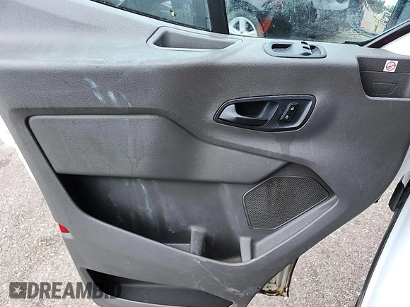 2020 Ford Transit Cargo с VIN 1FTYE1C89LKA17335, выставлен на аукционе IAAI как лот 42610416 с пробегом 276 728 миль миль и . История ставок и продаж доступна на DreamBid. Изображение 34.