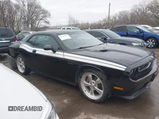 2010 Dodge Challenger R/T Classic z VIN 2B3CJ5DT8AH184131, wystawiony jako IAAI lot #41525482 z przebiegiem 97 143 mil mil oraz . Historia ofert i sprzedaży dostępna na DreamBid. Obrazek 14.