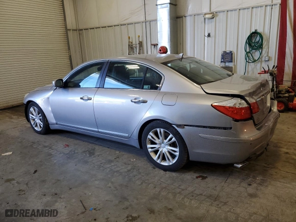 2010 Hyundai Genesis with VIN KMHGC4DF5AU075116, listed as a Copart auction lot 88709655 with 124,203 mi miles and Non Repairable. Bid and sale history available at carsss.com. Image 2.