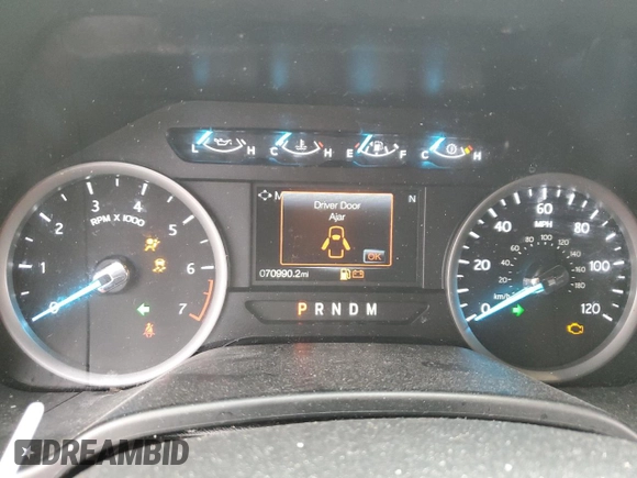 2018 Ford Expedition XLT with VIN 1FMJU1HT6JEA17396, listed as a Copart auction lot 86210324 with 70,990 mi miles and Salvage Title. Bid and sale history available at carsss.com. Image 9.