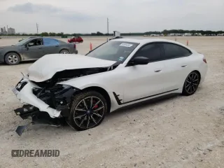 2024 BMW i4 eDrive40 z VIN WBY73AW09RFR82509, wystawiony jako Copart lot #54965455 z przebiegiem 35 180 mil mil oraz Szkody całkowita. Historia ofert i sprzedaży dostępna na DreamBid. Obrazek 1.