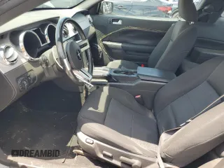 2009 Ford Mustang with VIN 1ZVHT80N095138283, listed as a Copart auction lot 63995925 with 260,699 mi miles and Clean title. Bid and sale history available at DreamBid. Image 7.