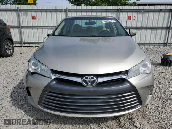 2017 Toyota Camry XLE z VIN 4T1BF1FK7HU616848, wystawiony jako Copart lot #57220335 z przebiegiem 96 762 mil mil oraz Szkoda całkowita • Salvage title. Historia ofert i sprzedaży dostępna na DreamBid. Obrazek 5.