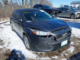2016 Ford Focus SE with VIN 1FADP3F27GL257596, listed as a IAAI auction lot 41619509 with 75,606 mi miles. Bid and sale history available at carsss.com. Image 1.