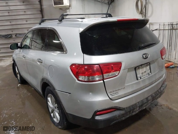 2017 Kia Sorento LX with VIN 5XYPGDA31HG323621, listed as a IAAI auction lot 41548520 with 96,692 mi miles. Bid and sale history available at carsss.com. Image 3.