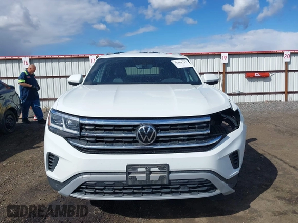 2022 Volkswagen Atlas SE with VIN 1V2HE2CA8NC224402, listed as a IAAI auction lot 41964747 with 50,233 mi miles and . Bid and sale history available at DreamBid. Image 13.