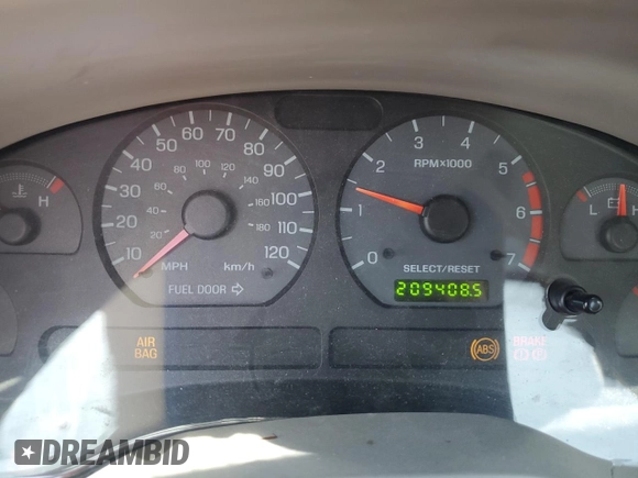 2001 Ford Mustang Standard с VIN 1FAFP40421F101044, выставлен на аукционе Copart как лот 52943495 с пробегом 209 408 миль миль и Списание • Salvage title. История ставок и продаж доступна на DreamBid. Изображение 9.