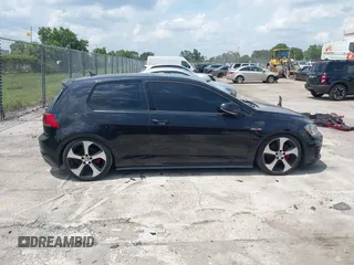 2015 Volkswagen GTI S с VIN 3VWYT7AU5FM070973, выставлен на аукционе IAAI как лот 42386040 с пробегом 111 088 миль миль и . История ставок и продаж доступна на DreamBid. Изображение 13.