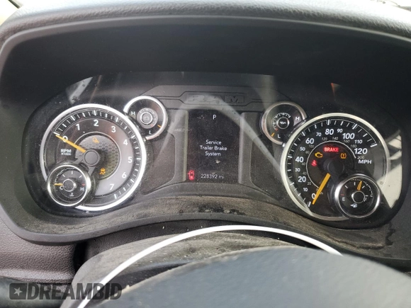2020 Ram 2500 Tradesman z VIN 3C6UR5HJ1LG111844, wystawiony jako Copart lot #52604845 z przebiegiem 228 392 mil mil oraz Szkoda całkowita • Salvage title. Historia ofert i sprzedaży dostępna na DreamBid. Obrazek 9.